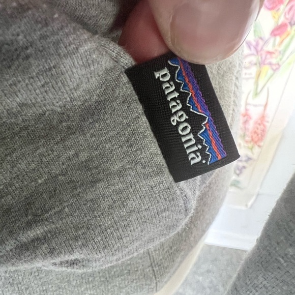 COPY - Patagonia size S hoodie with kangaroo pocket. Pullover. Gray. Organic co… - Picture 4 of 7